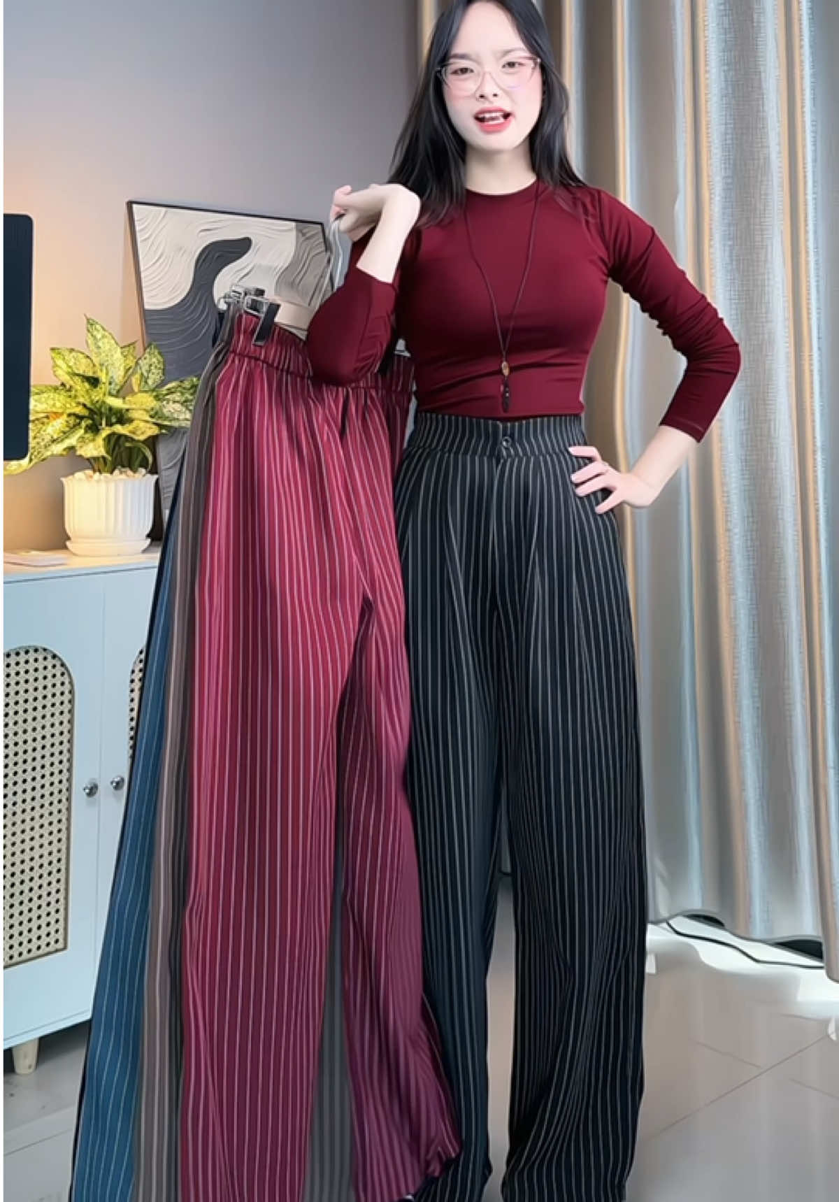 Quần kẻ sọc mềm mịn hách dáng #hiennguyen666666 #thoitrangnu #quankesoc #quanongrong #quanongsuong 