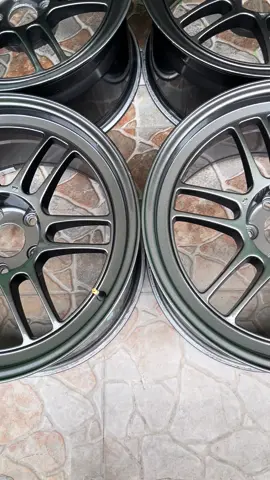 R18 SSW S165 Made In Thailand Warna Grey Metalic Dark (GMD) Leb 9,5 Et 15 Pcd 5x114,3 ☎️wa 082142412824 #cumicumidarat🦑 #venturer #inova2gd #ssws165 #sswwheels 