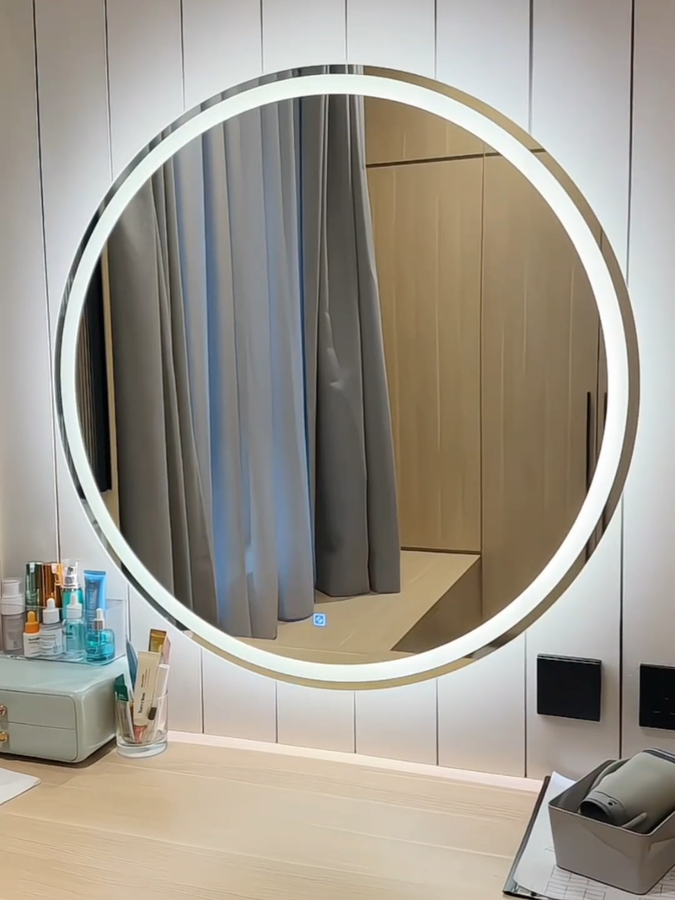 Gương led tròn có cảm ứng, gương soi bàn trang điểm, decor phòng #guongled #guongtronled #guongdecor #guongspa #guong 