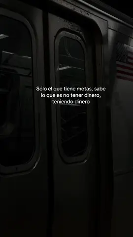 Solo el que tiene metas sabe lo que es no tener dinero teniendo dinero 🫡🤜🏻🤛🏻#motivation #exito #fyp #usa🇺🇸  #LIVEwithlowfollowers 