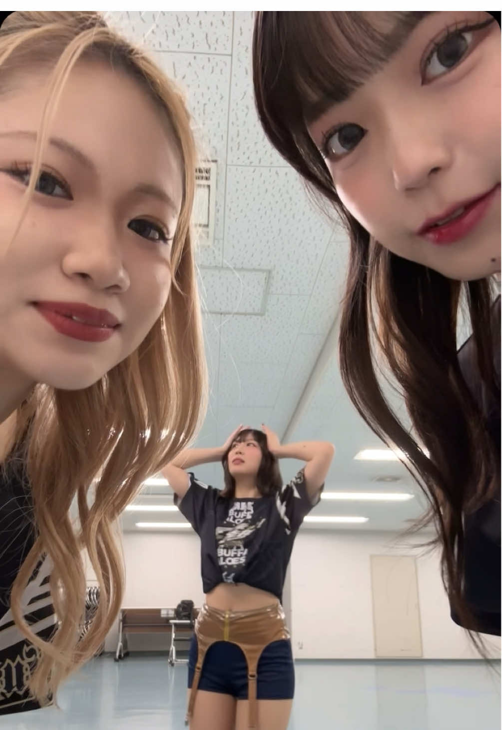 2025シーズン京セラドーム大阪に来てくださりありがとうございました🙇🏻‍♀️❤️‍🔥 @AKANE (BsGravity) @LALA(BsGravity)  #BsGravity #BsGirls #Bs2025 #オリックスバファローズ #おすすめ 