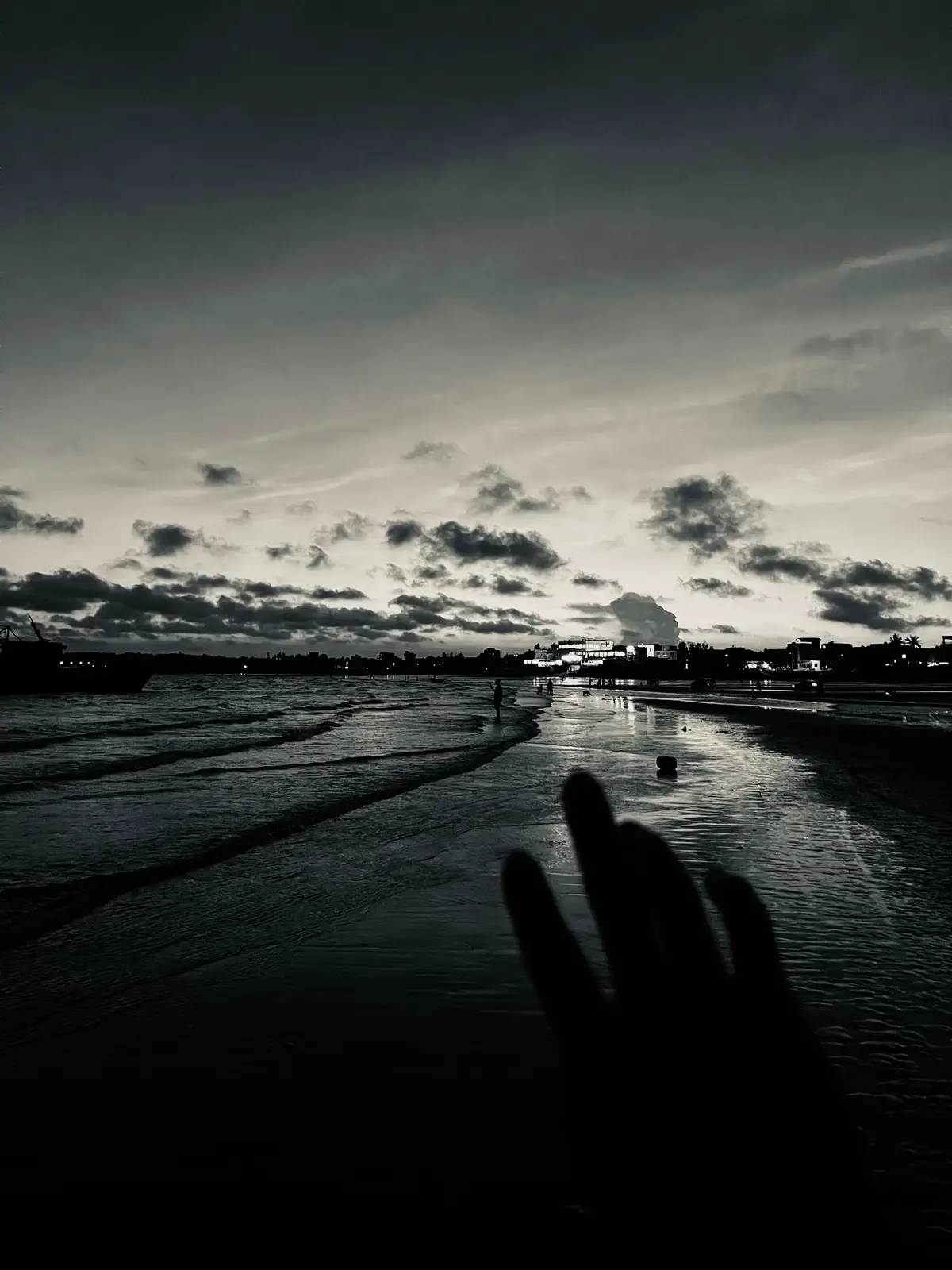 人如大海，唯有经历风浪，才懂得平静的珍贵。