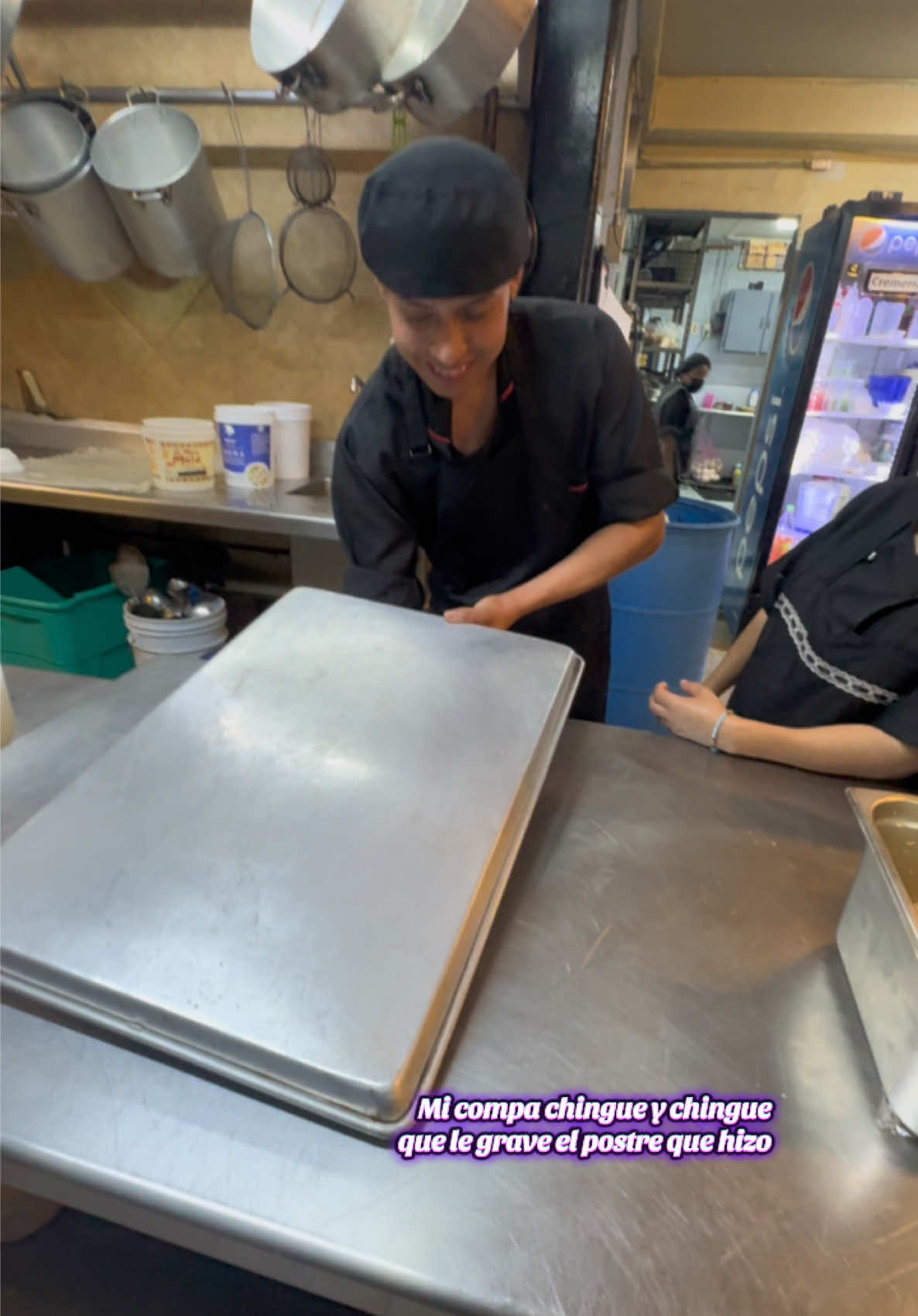 Este video se hizo con fines de entretenimiento (ninguna producción fue lastimada ajjajaja)#paratii #restaurante #risa #humor #cocina 