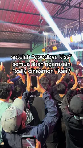 #weekendersservicecrew#goodbyekiss#sallycinnamon#wsc#fyp