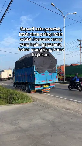 Paham Lah🤭.                           #sadvibes #soundviral #trendingtiktok #trukmaniaindonesia #supirtrukindonesia 
