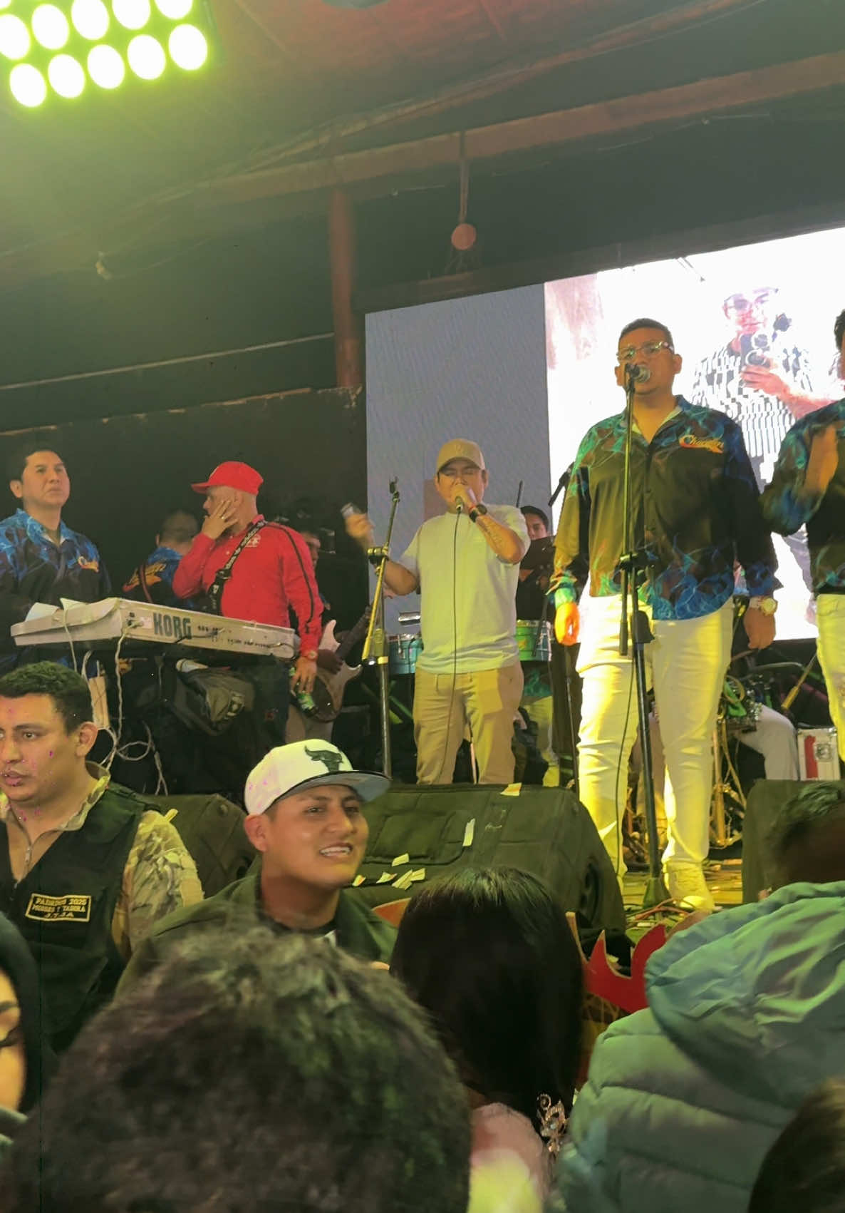 Luna, luna amigaaaa 🥵 #chacalonjr #chacalonjr🎶🎶🎶🍺 #fyppppppppppppppppppppppp #paraquesufras🍻 