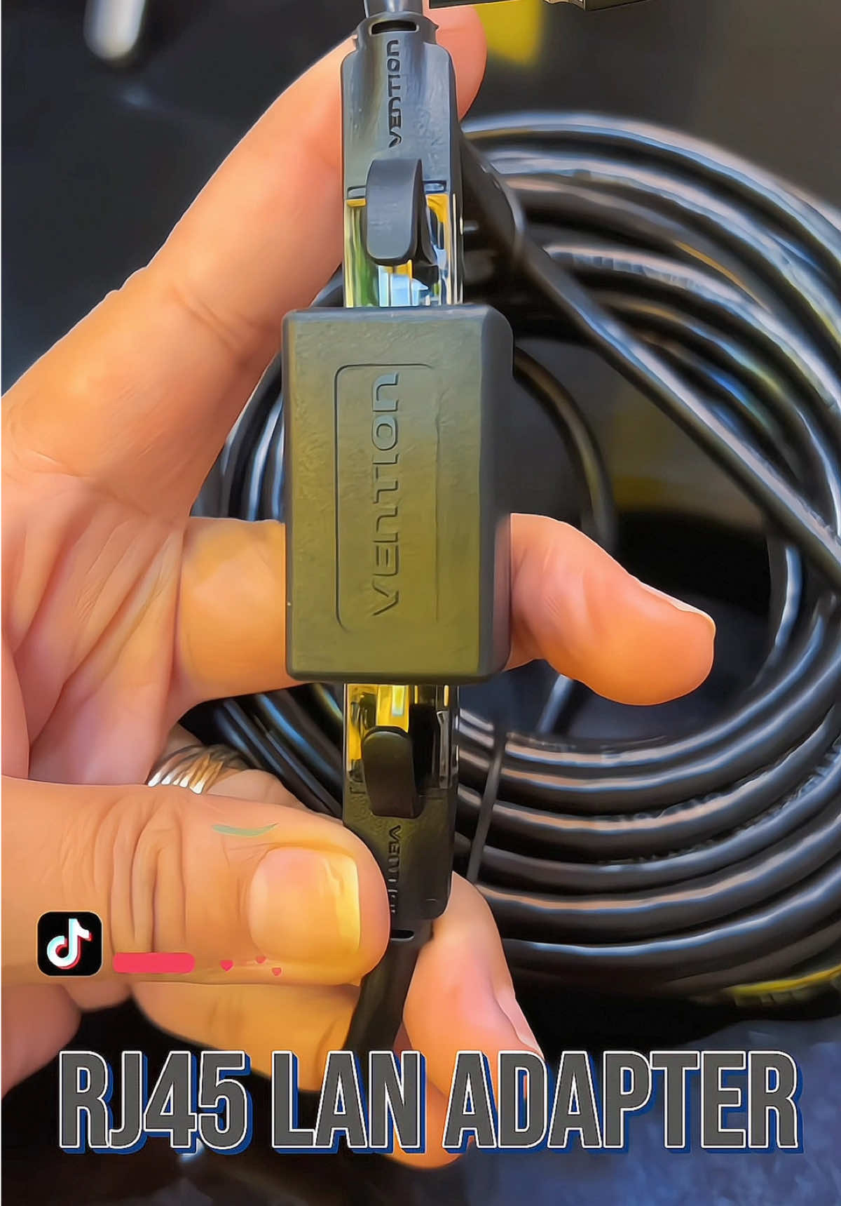 Taas na connection, stable pa! 💪 Kung bitin imong LAN cable, ayaw nag palit ug bago — i-connect lang gamit ang Vention RJ45 Coupler! 💻 Sulit kaayo, lig-on, ug compatible sa CAT6 ug CAT7! Add to cart now kay dali ra maubos! 🛒🔥 #vention #tiktokshopfinds #techmusthave #networktools #ethernetadapter     ”