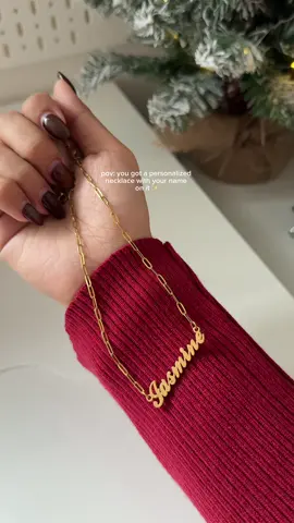 inlove with my customized necklace! ✨ #customized #customizednecklace #namenecklace #personalizedgift #customizedgifts 