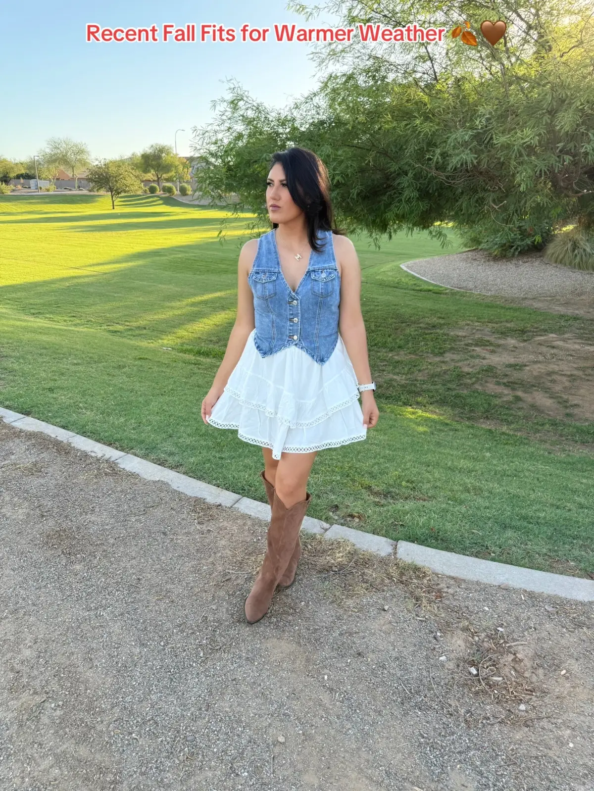 Which one is your favorite? #momsoutfits #outfitideas #falloutfits #fallfashion #recentoutfits 