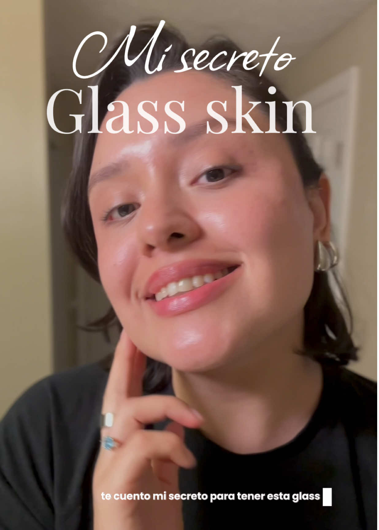 ✨Mi secreto para una glass skin real✨ Es una vez a la semana usar una mascarilla hidratante  💧 Está Collagen Mask rosa de @biodance_official , con colágeno de bajo peso molecular, ácido hialurónico y niacinamida — ingredientes que ayudan a mantener la piel firme, luminosa y profundamente hidratada. 🌸 💗 Aprovecha el descuento disponible en mi TikTok Shop  @Biodance Store US  #Biodance #CollagenMask #GlassSkin #kbeauty #HydratingMask     
