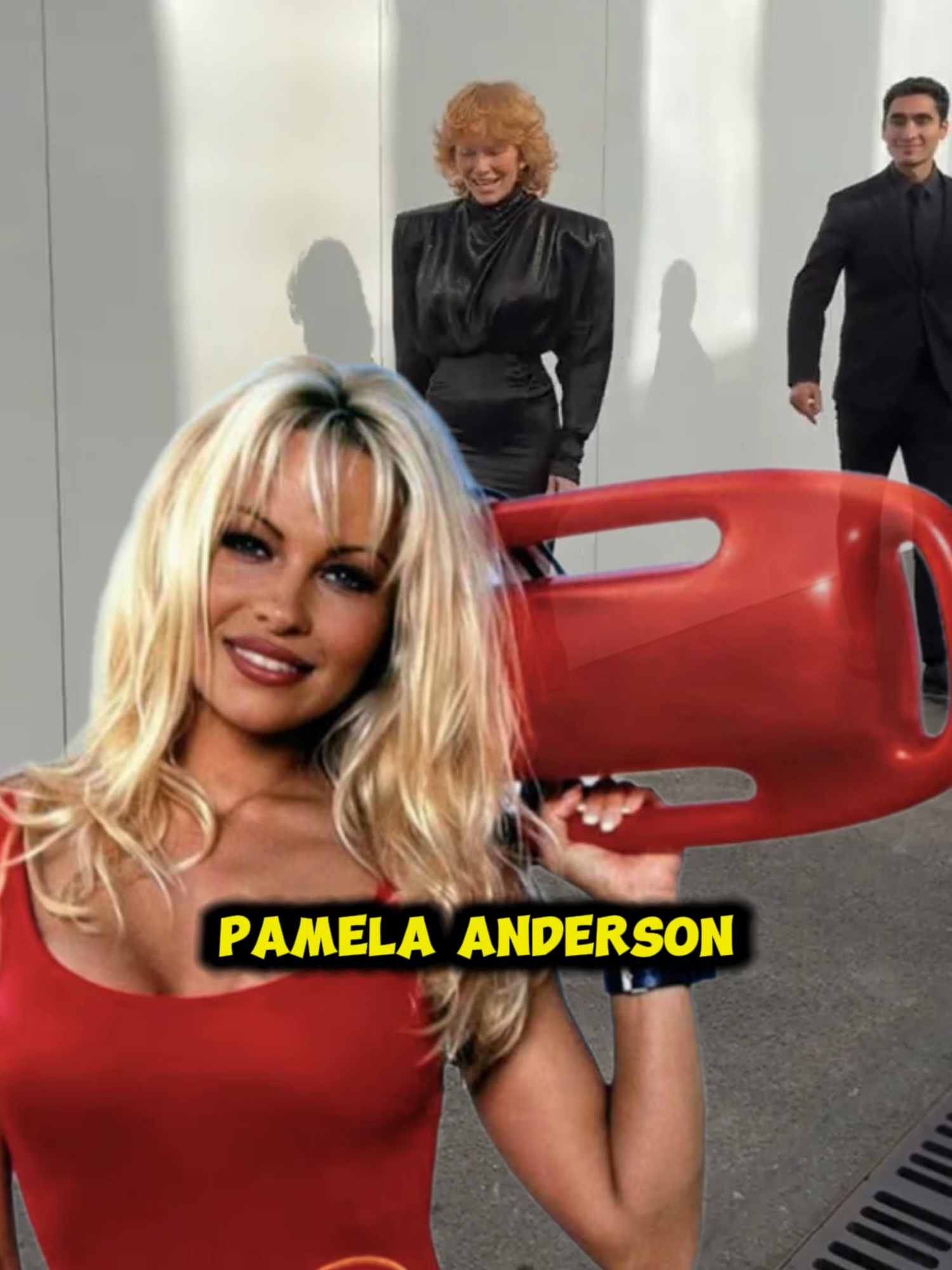 Que excelente se ve esta mujer acorde a su edad y bien vestida, que opinan de este look?  #santochismelatam #santochisme #pamelaanderson #80