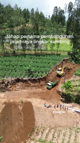 tahap pertama pembangunan jalan raya lingkar sumbing sang di bangun mulai dari desa reco sampai Magelang , untuk tahap pertama dari desa reco sampe desa bowongso , tahap ke dua ketiga dan seterusnya sampai magelang #jalanrayalingkarsumbing #lingkarsumbing #wonosobomagelang #fyp 
