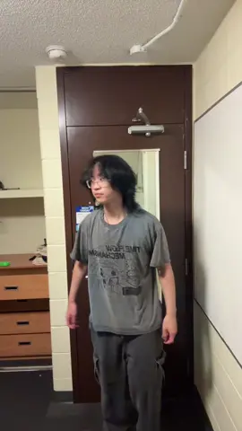 It always ends up working trust me twin #outfitideas #alt #fitcheck #fashionschool #outfitinspo 