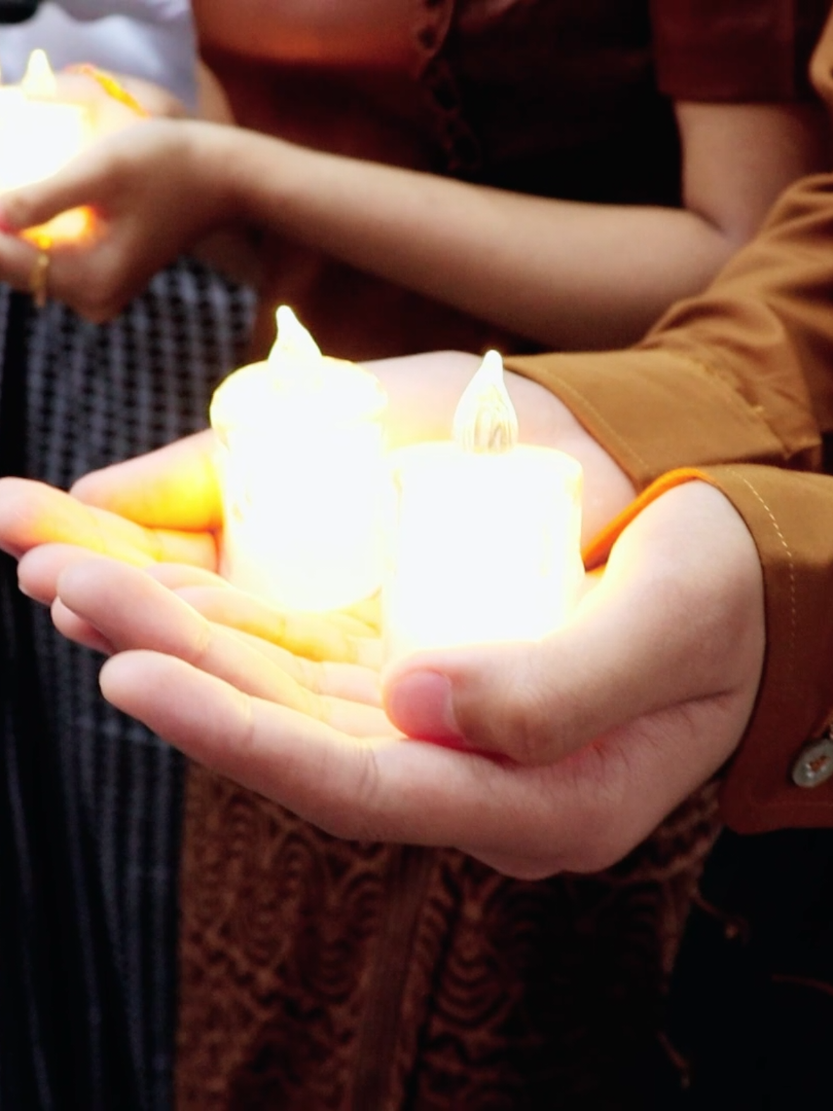 🙏ဘဝတစ်ခုလုံးကို လင်းလက်စေမယ့် လမ်းပြကြယ်ပွင့် 