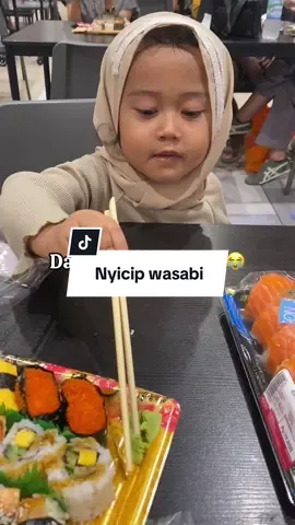 Video singkat karena langsung panik wkwk #wasabi #wasabichallenge #sushi #wasabisushi #aeonmall 
