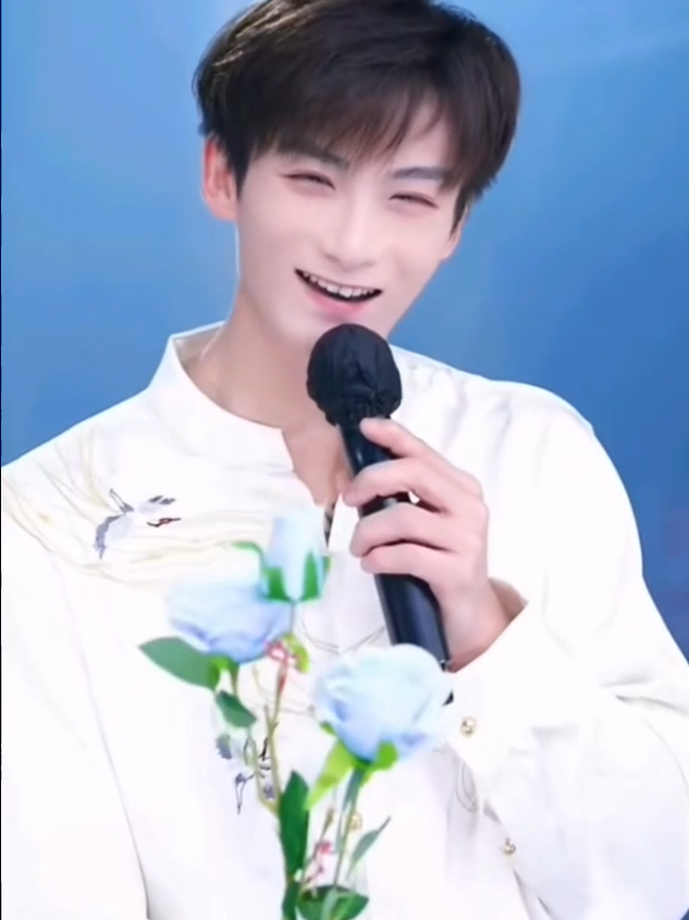 คนพิเศษกว่าใครๆของแก้งค์4ภาคมาแล้วค่ะ จะดูแลให้ดีที่สุด😉😉 #อันหลาน  #安蓝蓝ᴴ ¹³¹  #anlan 