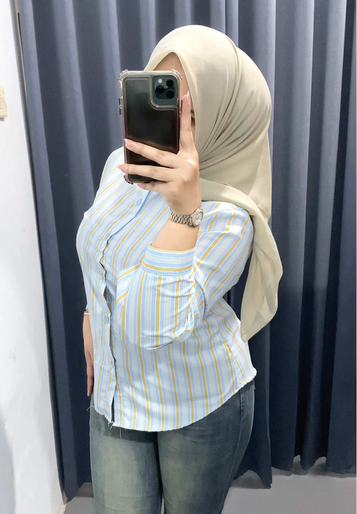 Kemeja by @Brilliantt store 😍 #slimfit #kemejawanita #fittedshirt 