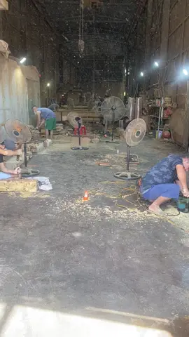 Công việc bận rộn tháng 8 âm lịch của Nhà Gỗ Việt Hùng 