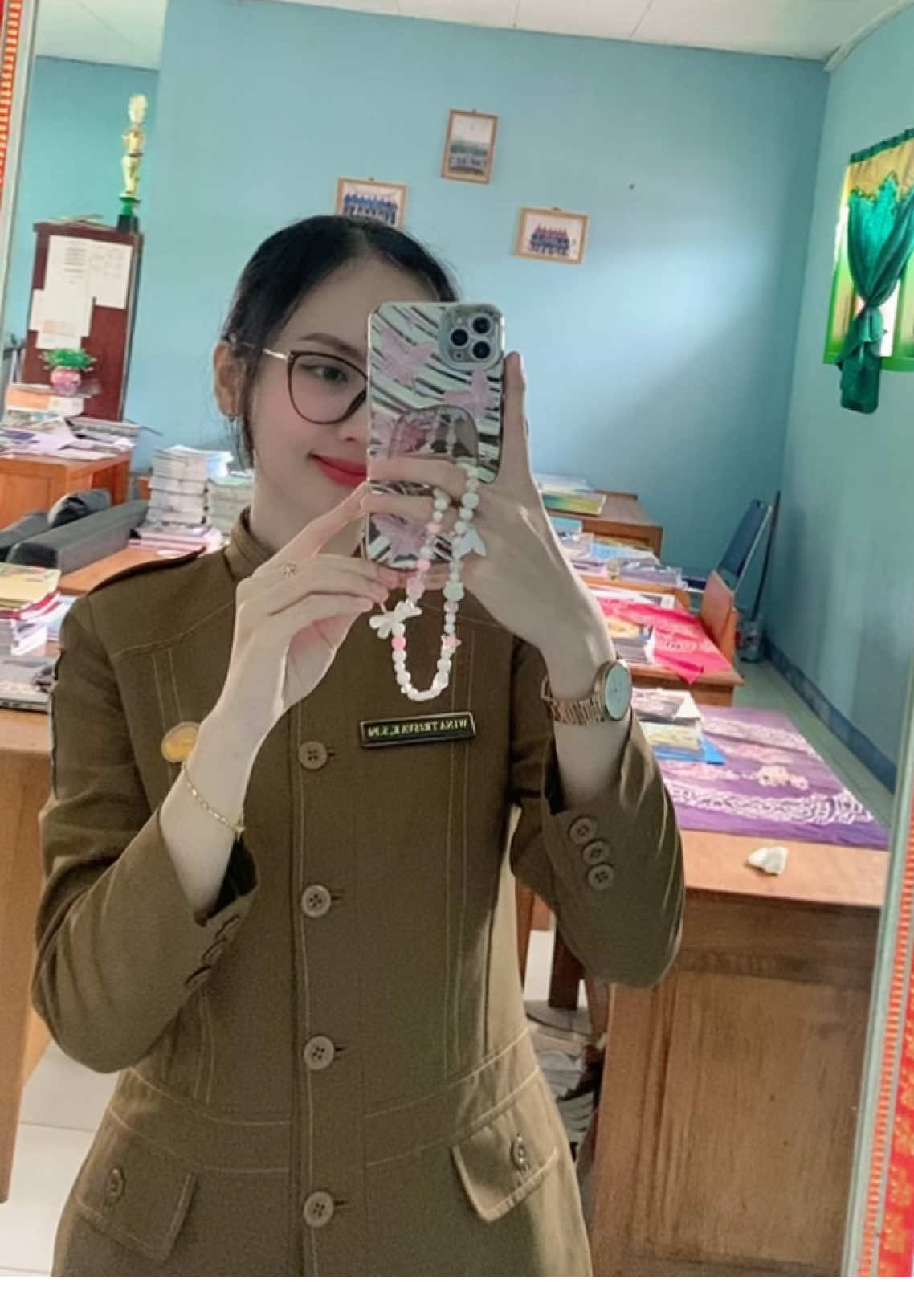 Semangatin pake pantun dong wkwk