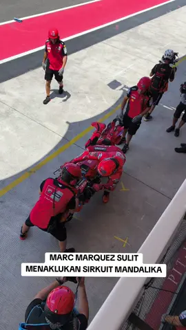 Marc Marquez sulit menaklukan Sirkuit Mandalika. #sirkuitmandalika #mandalika #motogpmandalika2025 #mandalikagp2025 #motogplombok 