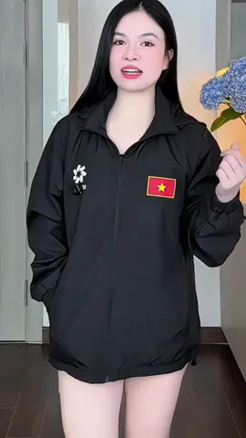 Áo khoác gió đội tuyển Việt Nam mới nhất 2024-2025 - Chống nước và gió,#akhoacgio #aokhoac2lop #thoitrang #xuhuong 