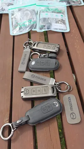 Weekend loading… 🚗💨 If your Mazda could talk, it would say: ‘Dress me up fam! Keyholders ✔️ Plate holders ✔️ Demio & Axela mats ✔️ Now we outsideee 😅✨ Mats@12,000 Plate holders@1500  Keycases@2000  Hit me up📩 #mazdalovers  #mazdaaxela #mazdademio 