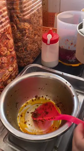 Racikan basreng basah Chili oil yg enakk pedasnya nampol , aroma daun jeruknya sedep 🤤 Snack’s bar Ponorogo  WA admin 0881-0272-23000 Bisa Do / delivery order  Lokasinya : 📍jln.pramuka 135 Ponorogo (samping ndalem acc booth tengah warna merah ) “buka setiap hari 08.30-21.00” 📍jln.puspita jaya ngrupit jenangan Ponorogo (pas depan sakinah print 2 ) “ buka setiap hari 09.00-21.00” 📍jln.ahmad Yani sumoroto Ponorogo (dari pasar sumoroto ke selatan kanan jalan booth warna merah ) “ buka setiap hari 09.00-21.00” Tersedia digrab ✅ “Camilan pedas Ponorogo “ 📍Setiap hari minggu juga Open di cfd jln suromenggolo Ponorogo🔥 #basrengviral #basrengchilioil #fyp #ponorogo24jam #jajanantiktok 