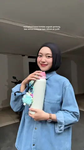 ga skip bawa tumbler dan peletnya kmana mana 👀💓 #tumblr #tumbler 