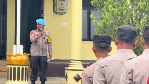 Kasiepeopam Res jayawijaya melaksanakan sosialisasi tentang pengawasan terhadap PNPP dalam rangka menghilangkan terjadinya pelanggaran disiplin , etik, pidana , khususnya perilaku aroga dan ketidakprofesionalan#propampresisi 