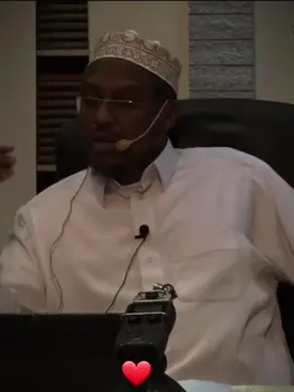 ❤️‍🩹🥹 #somalitiktok #somali #viral #sheekhmustafe #veiwsproblem #fyptiktok #goviral #islamic_video #qiso #sheeko #shekh #muslim #soomali_tiktok #kheyrka_faafi #wacdi_iyo_waano #fpy #py #foryoupage #deen 