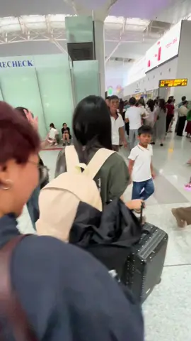 Chúng tôi chỉ tiễn bạn đước tới đây thôi , con đường phía trước phải thật thành công nhé 🇹🇼 @Nữ phụ phản diện #duhocsinhdailoan 