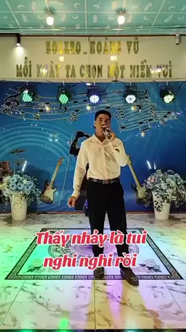 Hát kiểu này bà Kiều bỏ trốn luôn 😂😂