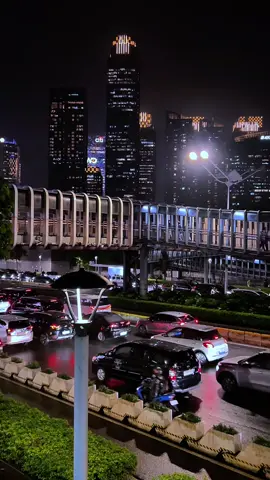 Sehat-sehat ya ... Video nya boleh di ambil buat suport bahan content creator pemula, engga follow dan engga suport saya jg gpp, tetap di izinin .  #mediawb #foryoupage #fyp #jakarta #citylights 