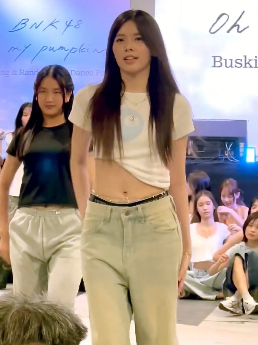 Hip chain #BNK48 #PancakeBNK48 #SYR3N_HipChain #OhMyPumpkinTH_BNK48_Busking #BNK483RDGeneration