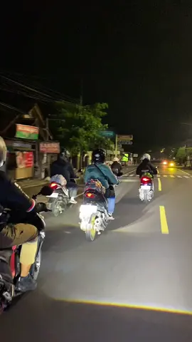 Nyicipin Jalur Selatan🤩 #touring #maticproper #jalurselatan #vavarioan #fyp 