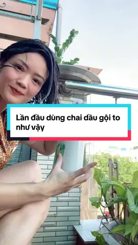 Cảm giác tóc sạch và mượt hơn.  Bí quyết nằm ở chai Clear này đấy! : #CLEAR #clearbacha #hoptaccungUnilever #hangtichcuc 