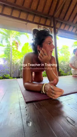 You can do anything 🦋🩵 just keep going  Follow me pour suivre mon aventure de yoga teacher à Bali 💜#yoga #yogateacher #ytt #bali #poweryoga  Voyage à Bali  Yoga à Bali  Apprendre le yoga  Asana  Yoga flow  Vinyasa yoga 