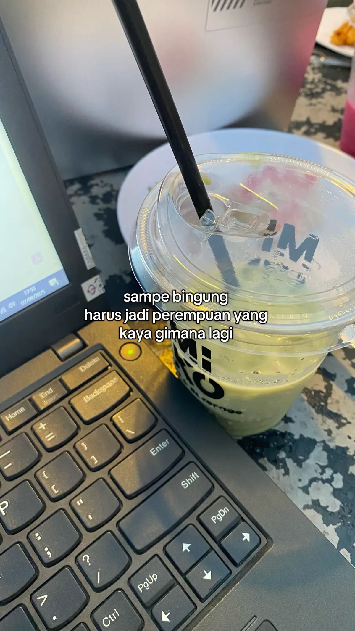 hmmm  #fyp #sadvibes🥀 #perempuan #soundviral 