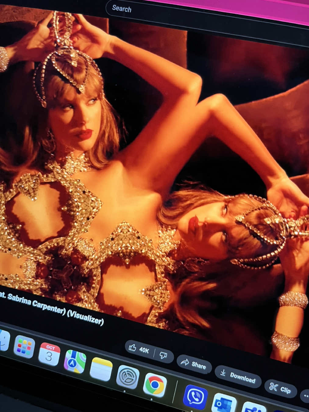 The Life of a Cool Showgirl 🧡💚😎🏖️ Doing my own listening party as there’s a thunderstorm 😎🇵🇭 #TaylorSwift #JonasBrothers #TheLifeOfAShowgirl #MashUp #NowPlaying