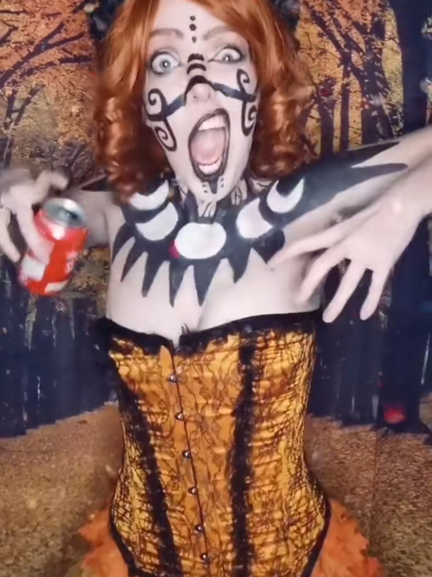 I've just heard the news that we'll nolonger be able to get our full fat cola refills when out in restaurants now 😳 I do usually refill at least once. #onthisday #cocacola #fizzydrinks #uknews #sugarban 