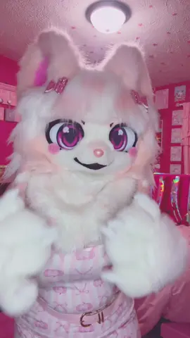 Yea no, that’s not realistic. Also DAWG I like to eat, that’s kind of a necessary thing to do too! #furryfandom #furry #cutefurrygirl #plussize #fursuiter 