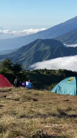 full cerah#prauviapatakbanteng#prau2590mdpl 