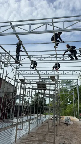 Nắng thì còn làm dc , bảo với lũ là đói nhe ae #nhapanel #nhatienche #cuanhomxingfa 