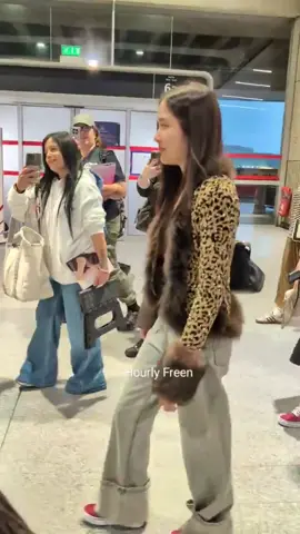 SAROCHA FLY TO PFW26 #ValentinoSS26xFreen #freensarocha #srchafreen #FreenBecky #idolfactoryTH 