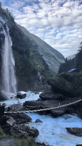 📍Phutphute Waterfall, Myagdi: Every drop whispers that you’re closer to Annapurna’s heart 💧❤️
