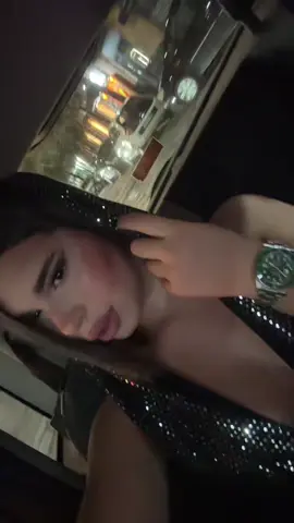 👑