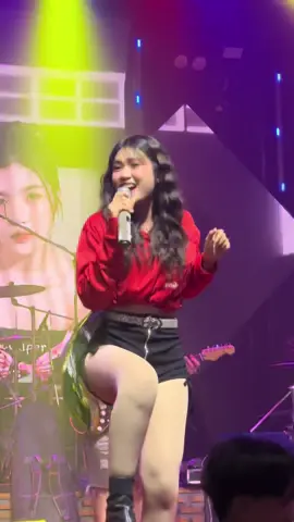 ถ้าฉันรักแล้วเธออย่าเลวว #เนยญาดา #คอนเสิร์ตผู้บ่าวเสื้อปุ๋ย #ตากอากาศกาฬสินธุ์ #g2 