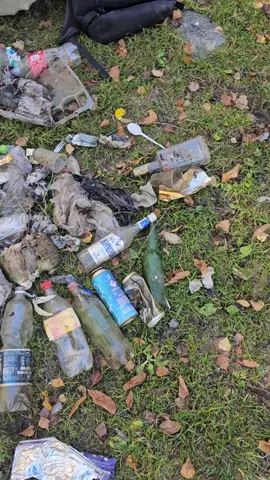 Очередной субботник в Алмарасан, перед снегом необходимо собрать максимально старый мусор. #EcoAlmaty #ЧистыйАлматы #ЭкоКазахстан #ТазаҚазақстан #Алматы 