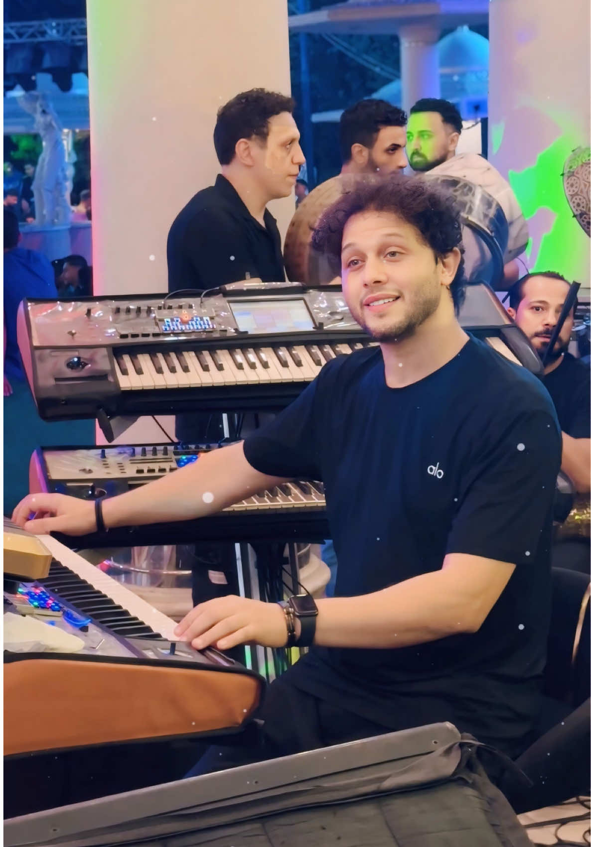 شويه انتررر ع الصبح هيروقوا مزاجك ي صاحبي ..🦅