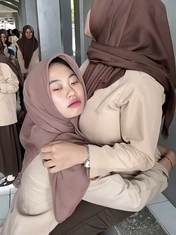 Lebih pantes jadi wali murid gak sihhh??? #fyp #lewatberanda #sma #kaumrebahan 